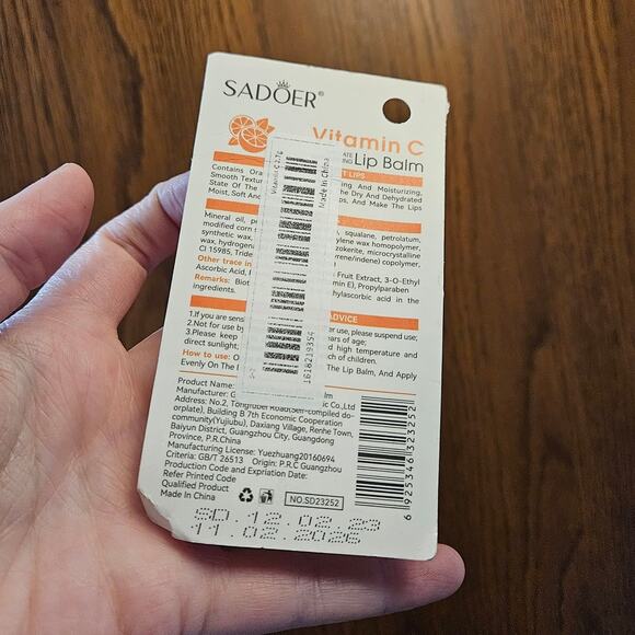 Sadoer Vitamin C Moisturizing Lip Balm w/ Fresh Orange Essence - Picture 2 of 2